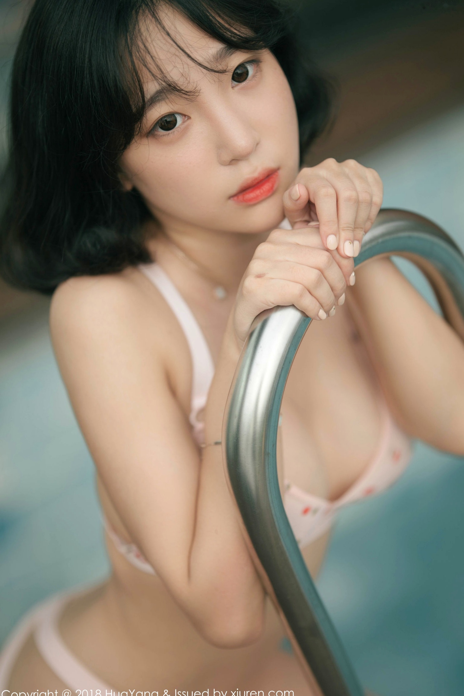 Gallery - HuaYang花漾 - Flower-085-卿卿-性感樱桃比基尼泳池私房写真集性感清纯比基尼诱惑 女神私房照_秀色女神 - image 33