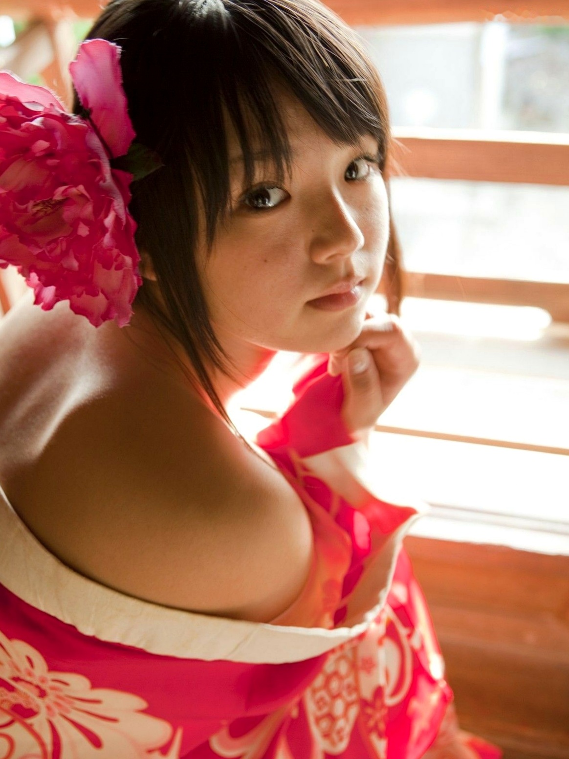 Gallery - 篠崎愛 Sabra 写真集：童颜巨乳的极致诱惑，私房内衣与日式和服美学盛宴 (75P)童颜巨乳性感诱惑和服日本 女神私房照_秀色女神 - image 46