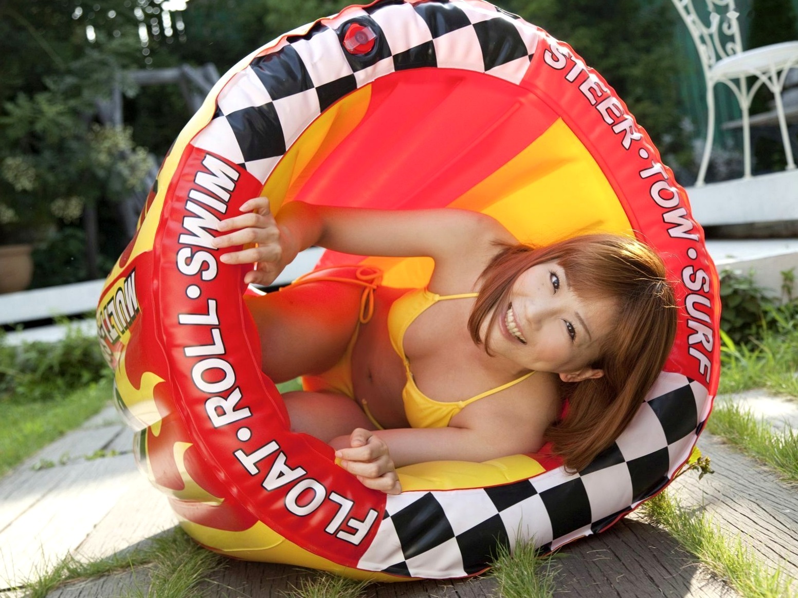 Gallery - Sabra Strictly Girls 重盛里美写真集：户外比基尼夏日清纯诱惑，活力少女甜美展现日本比基尼清纯治愈系户外 女神私房照_秀色女神 - image 5