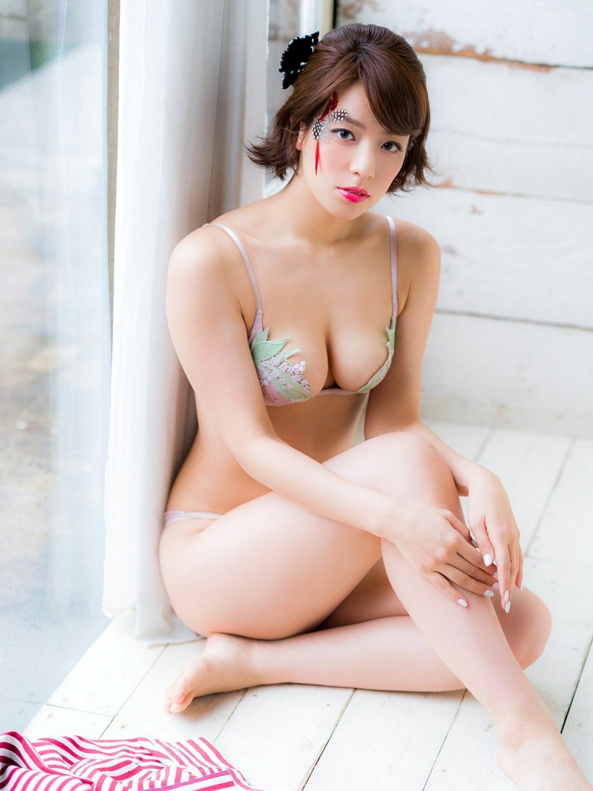 Gallery - Sabra_小瀬田麻由写真集：黑丝诱惑与极品内衣，展现成熟冷艳的极致线条[100P]日本性感尤物黑丝冷艳内衣 女神私房照_秀色女神 - image 64