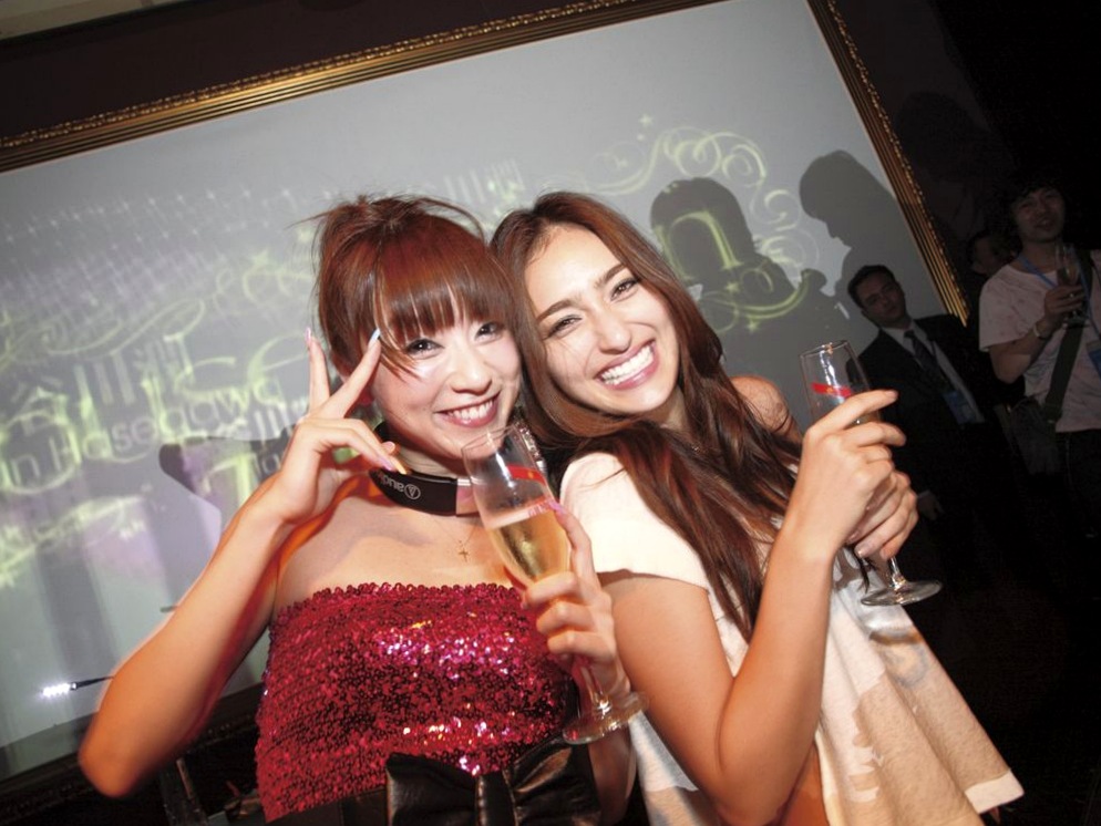 Gallery - 長谷川潤+鈴木亜美《IN HOUSE NATION》高清写真集：日系女神私房街拍与发布会精彩现场，感受双倍优雅魅力日本女神气质清纯养眼 女神私房照_秀色女神 - image 74