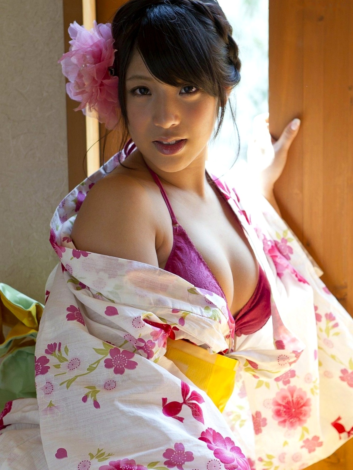Gallery - 田井中茉莉亜 (Tainaka Maria) Sabra写真集：唯美日式和服与性感比基尼私房诱惑童颜巨乳日本性感诱惑内衣 女神私房照_秀色女神 - image 1
