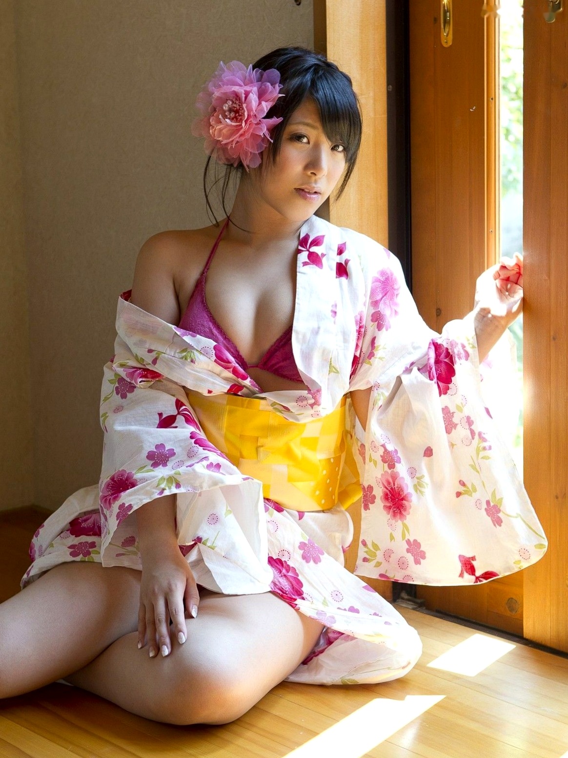 Gallery - 田井中茉莉亜 (Tainaka Maria) Sabra写真集：唯美日式和服与性感比基尼私房诱惑童颜巨乳日本性感诱惑内衣 女神私房照_秀色女神 - image 2