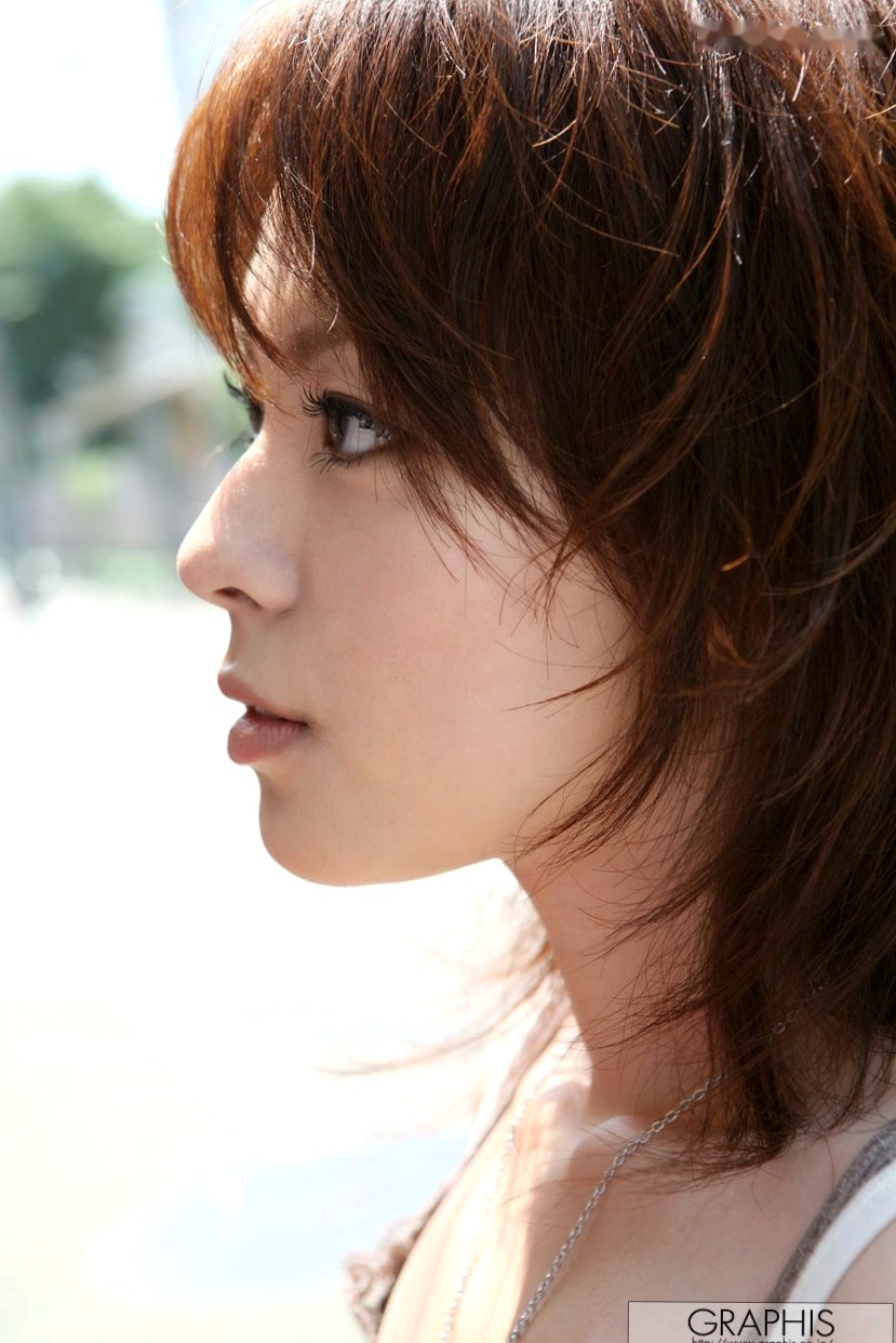 Graphis_Mina Manabe 真锅美奈 First Gravure 工业风写真 泳装诱惑 户外场景拍摄 纯真少女写真 [19P]
