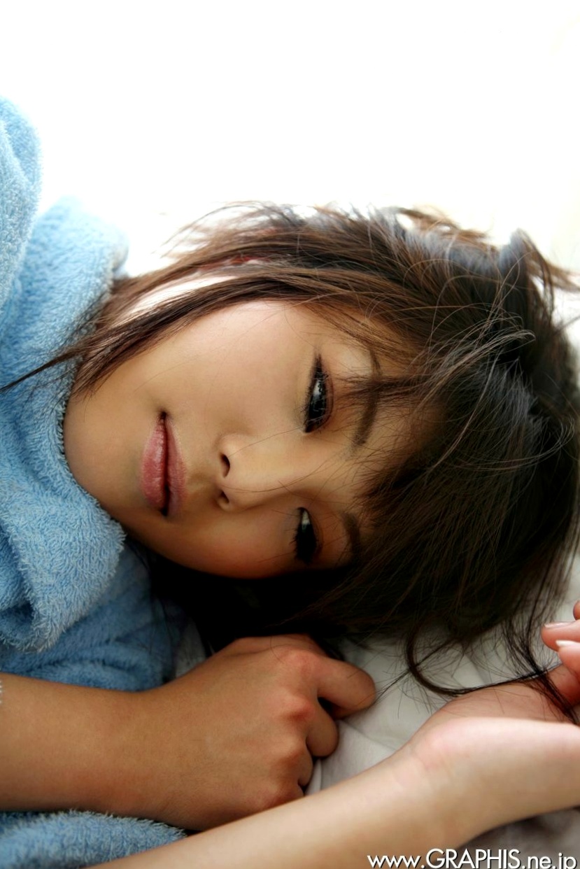 Gallery - Graphis写真精选：春咲梓美青春动感写真，小麦色肌肤展现运动健康美，清纯活力，居家生活风（41P）日本小麦色清纯诱惑野性 女神私房照_秀色女神 - image 18