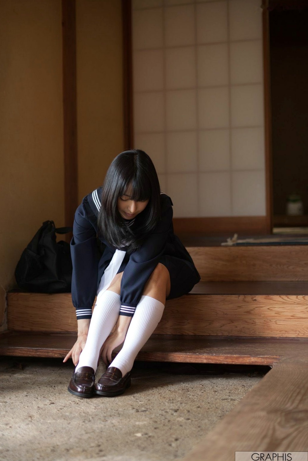 Gallery - Graphis由爱可奈《A to Z》写真集：清新少女外景旅拍与温馨居家私房记录日本清纯治愈系清新私房照 女神私房照_秀色女神 - image 32