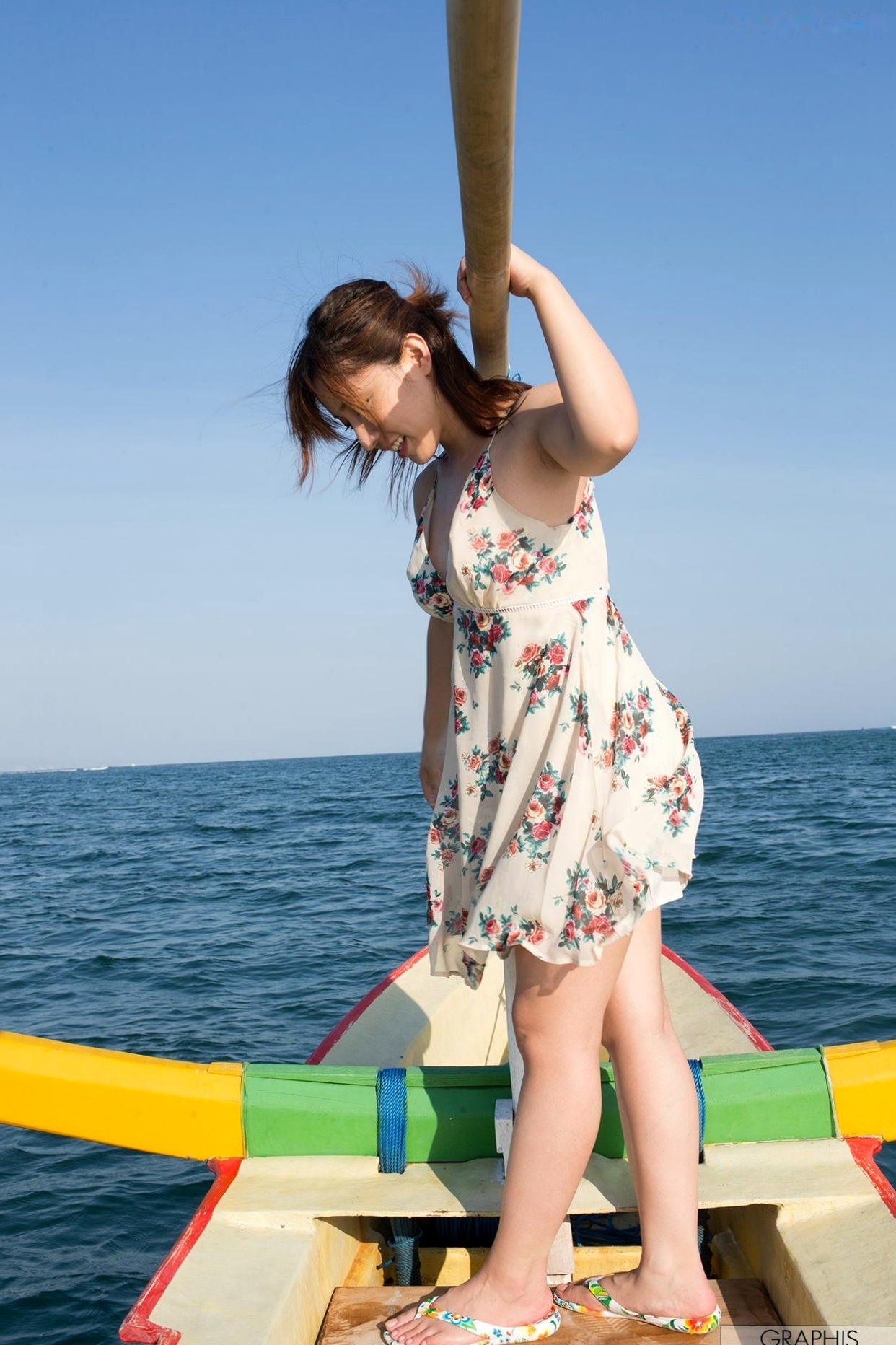 Gallery - Graphis_美波ねい/美波宁 First Gravure 初脱ぎ娘 写真集：海边户外风光与精致慵懒私房大片日本清新私房照诱惑大尺度 女神私房照_秀色女神 - image 13