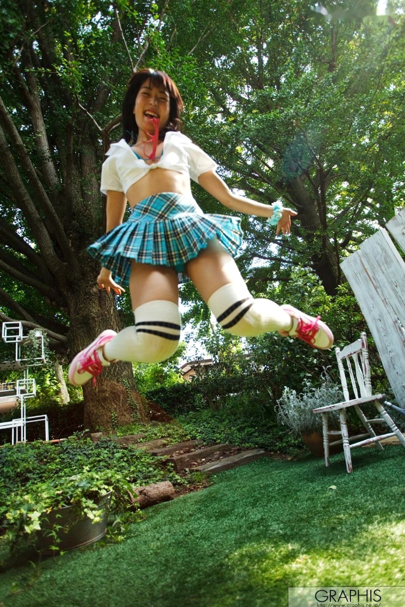 Gallery - 由爱可奈《The More Radical》户外元气校服与诱人私房写真集[29P]日本制服校服私房照性感 女神私房照_秀色女神 - image 12