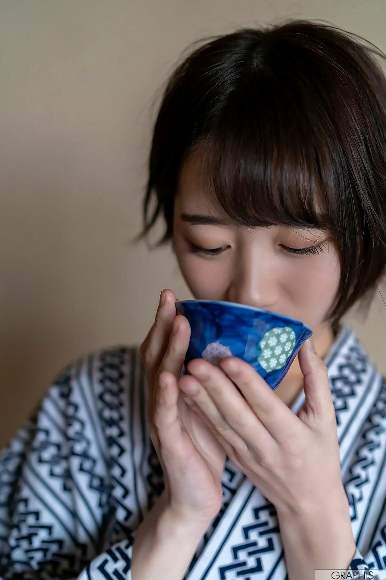 Gallery - Graphis_藤江史帆《Pele clara》图片写真集，清新短发日系私房，甜美治愈系尤物清纯气质治愈系私房照日本 女神私房照_秀色女神 - image 63
