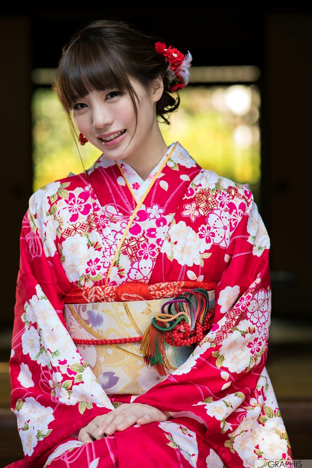 Gallery - 铃村爱里Airi Suzumura和服写真：古韵神社与木质长廊下的清纯温婉之美日本和服清纯气质治愈系 女神私房照_秀色女神 - image 14