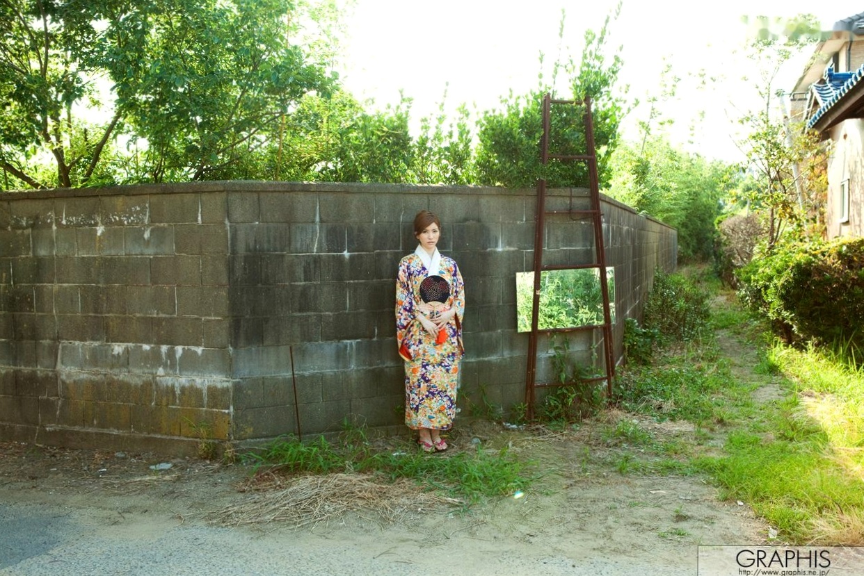 Gallery - Graphis_芦名尤莉娅《Cool Beauty》和服写真集，冷艳气质女神极致诱惑日本和服冷艳气质尤物 女神私房照_秀色女神 - image 12