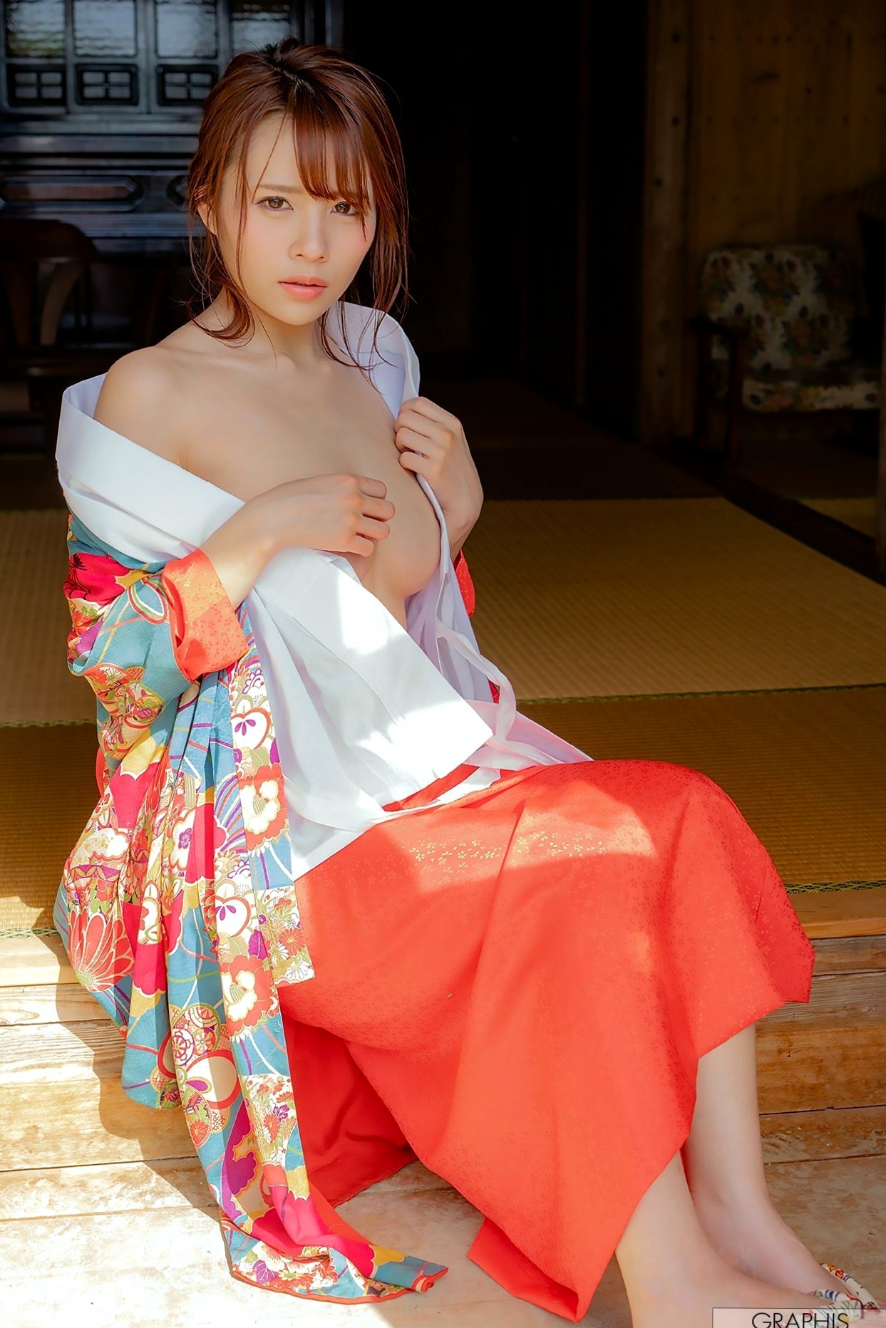 Gallery - Graphis 伊藤舞雪《Mystery》系列：和服私房写照与户外优雅写真，尽显迷人气质与诱惑美感日本清纯气质性感私房照 女神私房照_秀色女神 - image 6