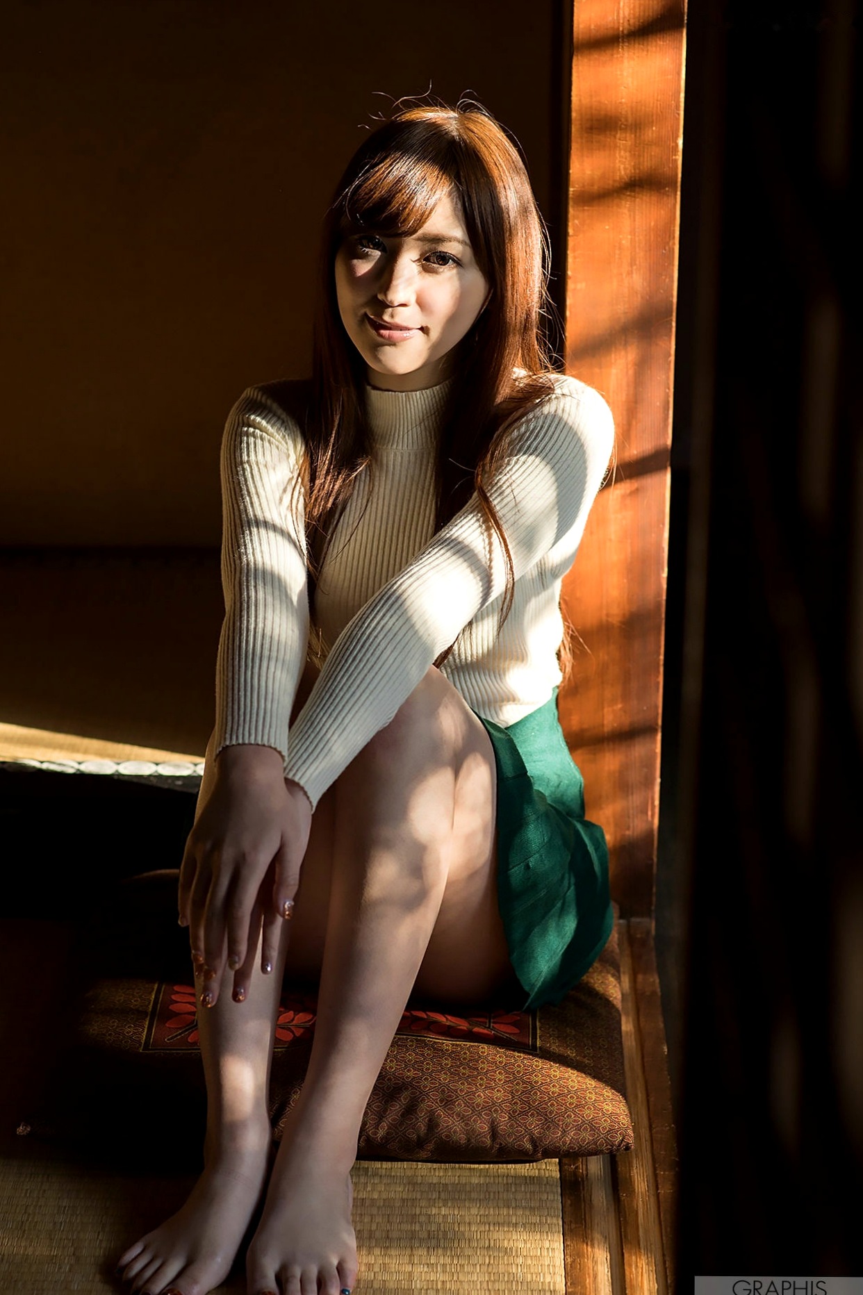 Gallery - Graphis_爱音麻里亚《Pleasant Breeze》：暖阳下的柔美居家私房高清写真性感日本清纯私房照内衣 女神私房照_秀色女神 - image 1