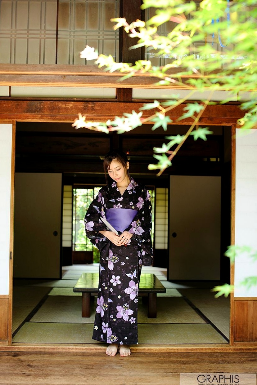 Gallery - Graphis写真：横山美雪《Blossoms》优雅和服私房室内写真 [32P]和服气质清纯私房照日本 女神私房照_秀色女神 - image 4