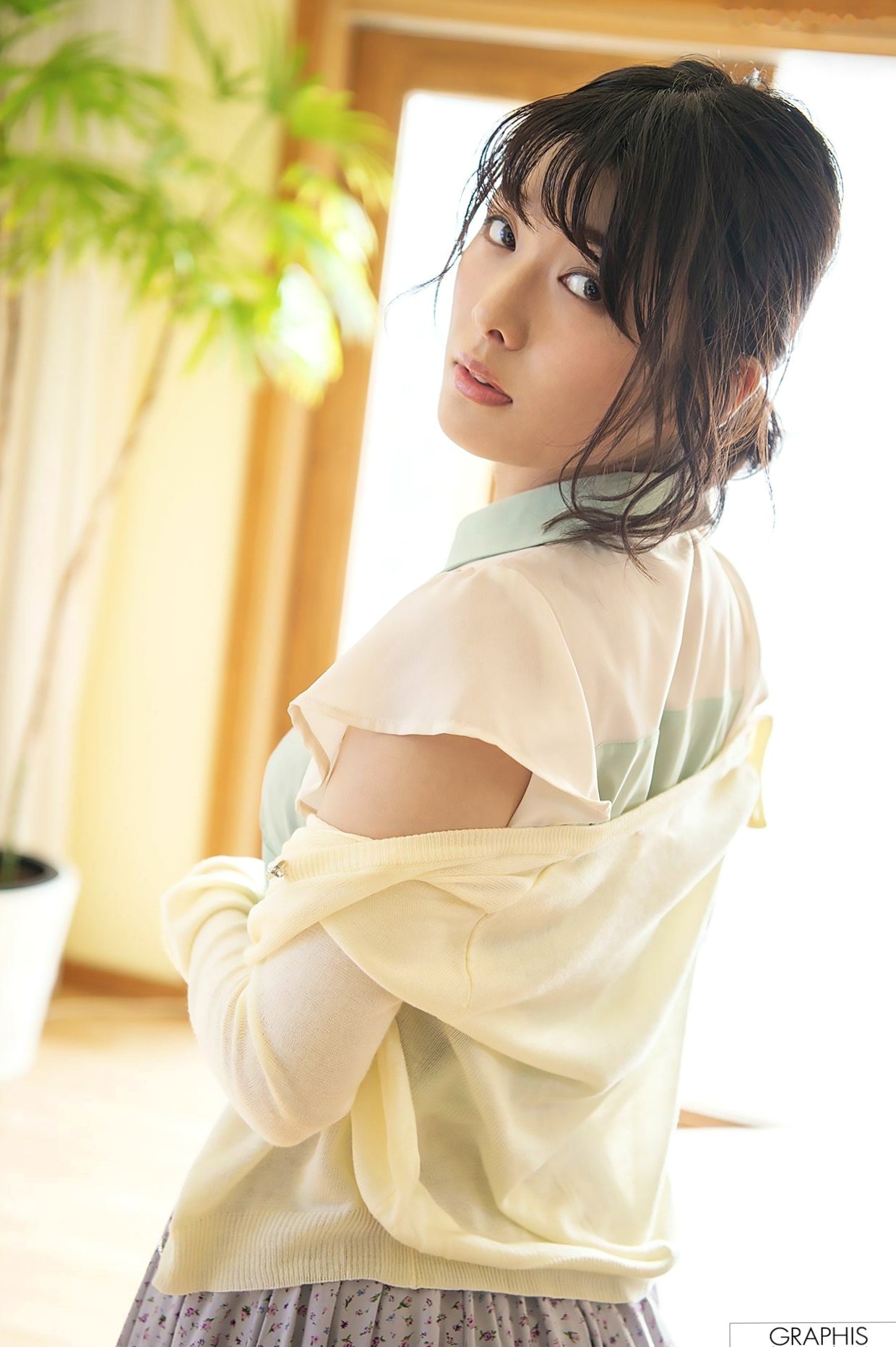 Gallery - Graphis_Hinata Koizumi 小泉日向(小泉ひなた)首部写真集，清新甜美居家诱惑私房美学日本性感清纯私房照内衣 女神私房照_秀色女神 - image 8