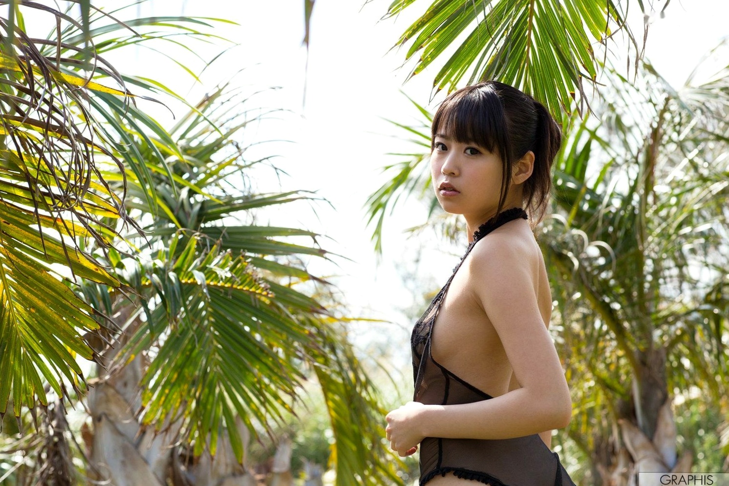 Gallery - Graphis_樱由罗《Washed Out》写真集：清纯少女居家私房与户外花丛唯美生活照日本清纯私房照诱惑 女神私房照_秀色女神 - image 33
