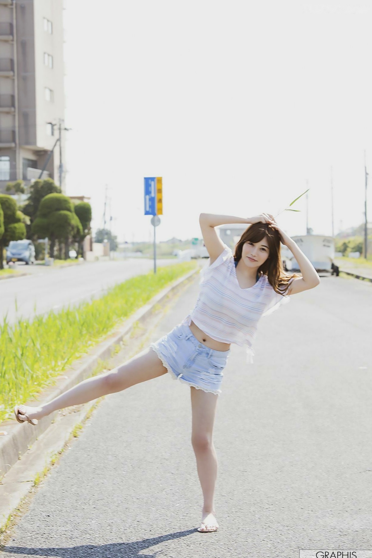 Gallery - Graphis 益坂美亜夕阳露台私房写真系列，清纯优雅与诱惑曲线共存日本人间胸器气质清纯私房照 女神私房照_秀色女神 - image 11