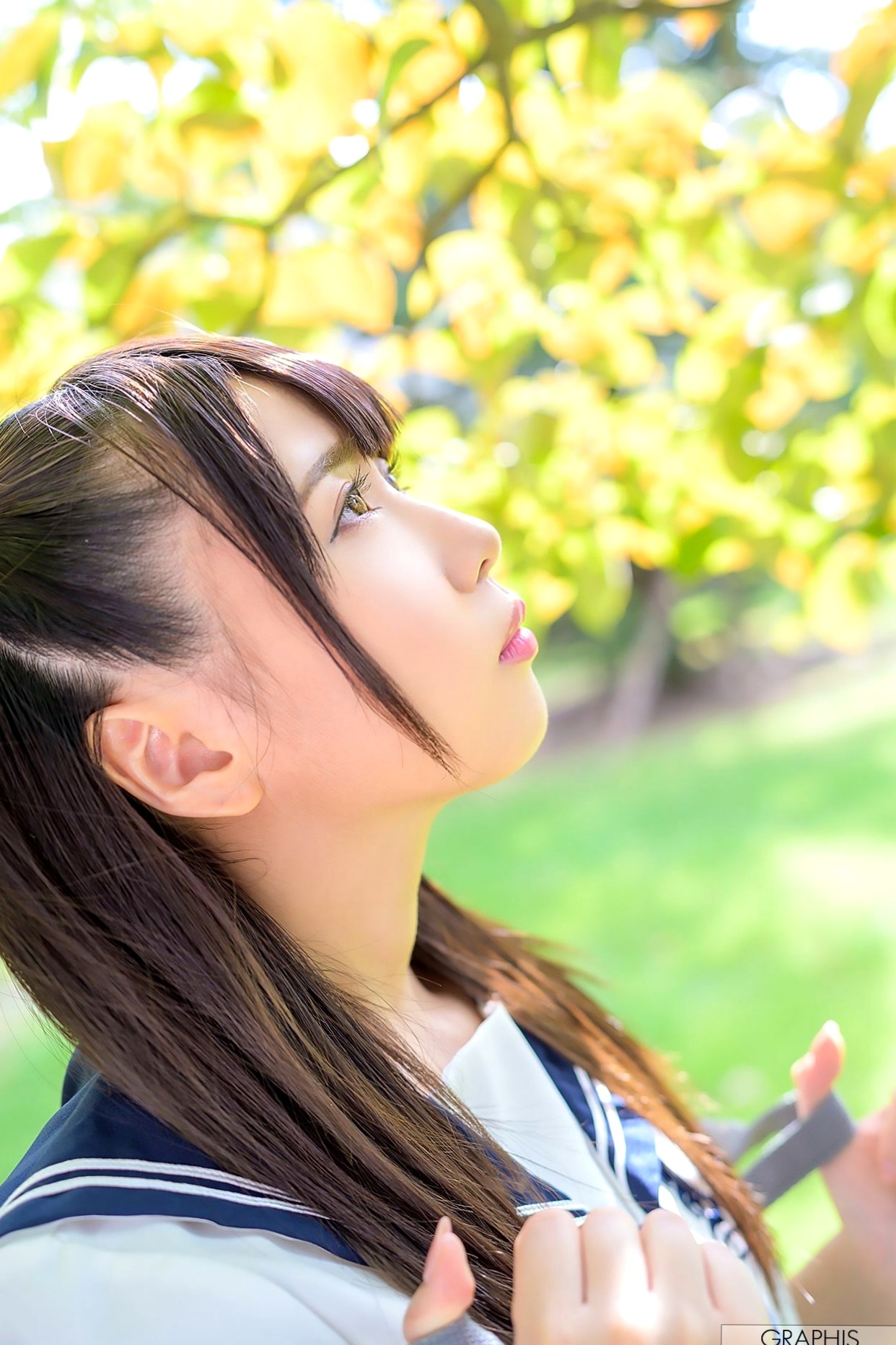 Gallery - Graphis 梦见照歌《Innocent Girl》：清纯校服少女与浴室湿身比基尼魅力写真日本清纯校服比基尼私房照治愈系 女神私房照_秀色女神 - image 12