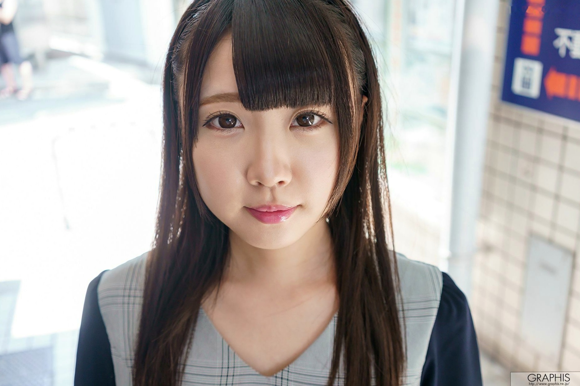 Gallery - Graphis 梦见照歌《Innocent Girl》：清纯校服少女与浴室湿身比基尼魅力写真日本清纯校服比基尼私房照治愈系 女神私房照_秀色女神 - image 20