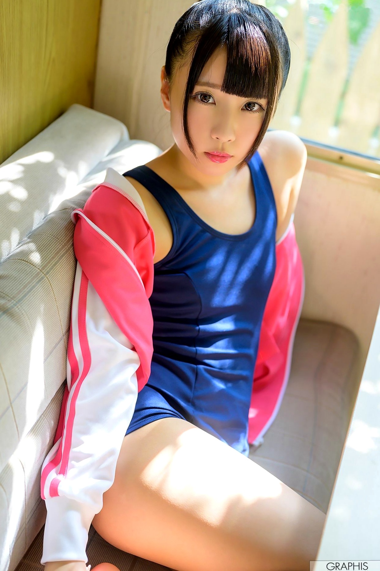 Gallery - Graphis 梦见照歌《Innocent Girl》：清纯校服少女与浴室湿身比基尼魅力写真日本清纯校服比基尼私房照治愈系 女神私房照_秀色女神 - image 49