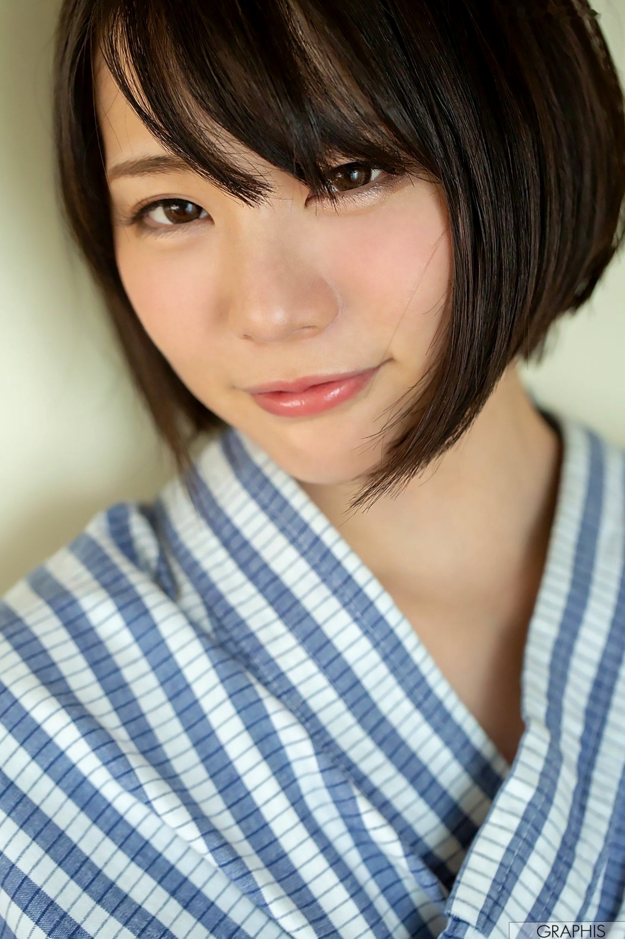 Gallery - Graphis_铃村爱里《Days of Love》夏日写真，清纯少女居家私房美拍，大尺度丁字裤诱惑呈现日本性感诱惑私房照大尺度丁字裤 女神私房照_秀色女神 - image 4