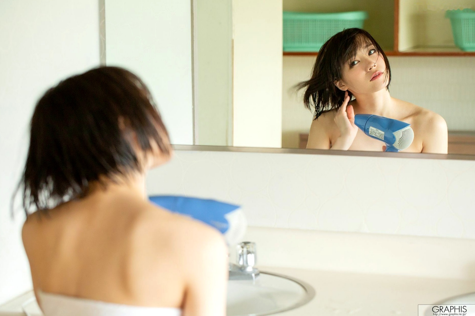 Gallery - Graphis_铃村爱里《Days of Love》夏日写真，清纯少女居家私房美拍，大尺度丁字裤诱惑呈现日本性感诱惑私房照大尺度丁字裤 女神私房照_秀色女神 - image 11