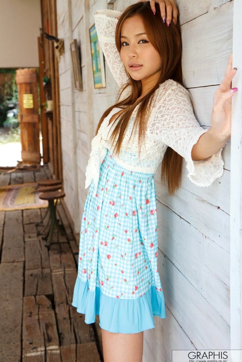 Gallery - Graphis_丘咲エミリ《Be Born Again》写真集：火辣身材性感私房，娇媚诱惑尽显女神风采日本性感诱惑私房照大尺度女神 女神私房照_秀色女神 - image 2