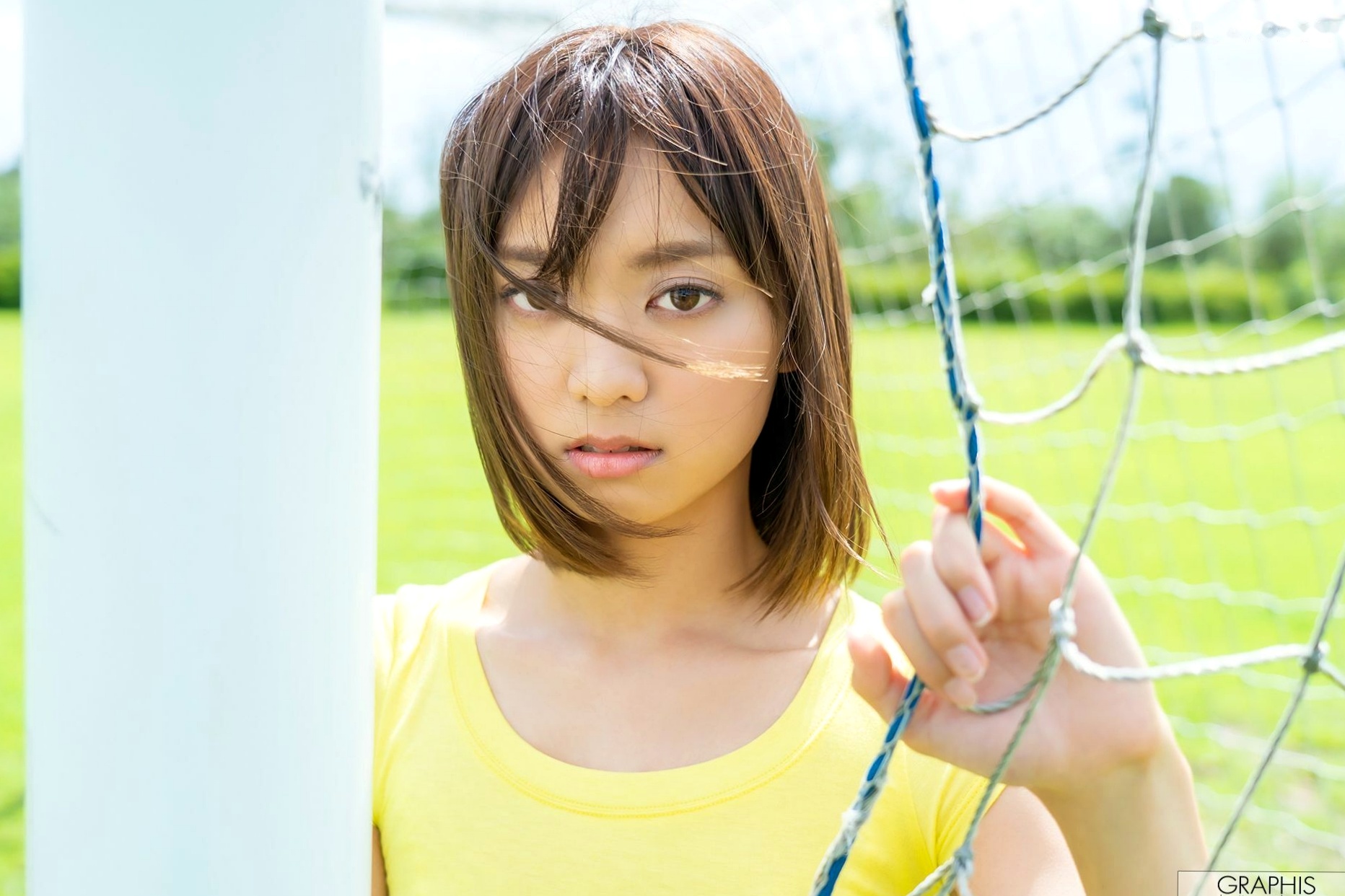 Gallery - Graphis萌波铃Suzu Monami写真集：清纯少女蜕变，纯欲家居私房与清新户外造型系列日本清纯私房照诱惑 女神私房照_秀色女神 - image 6