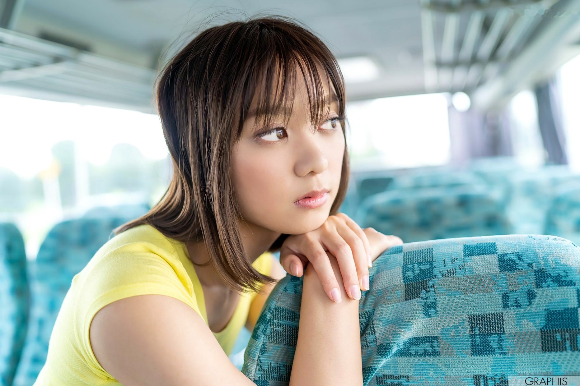 Gallery - Graphis萌波铃Suzu Monami写真集：清纯少女蜕变，纯欲家居私房与清新户外造型系列日本清纯私房照诱惑 女神私房照_秀色女神 - image 9