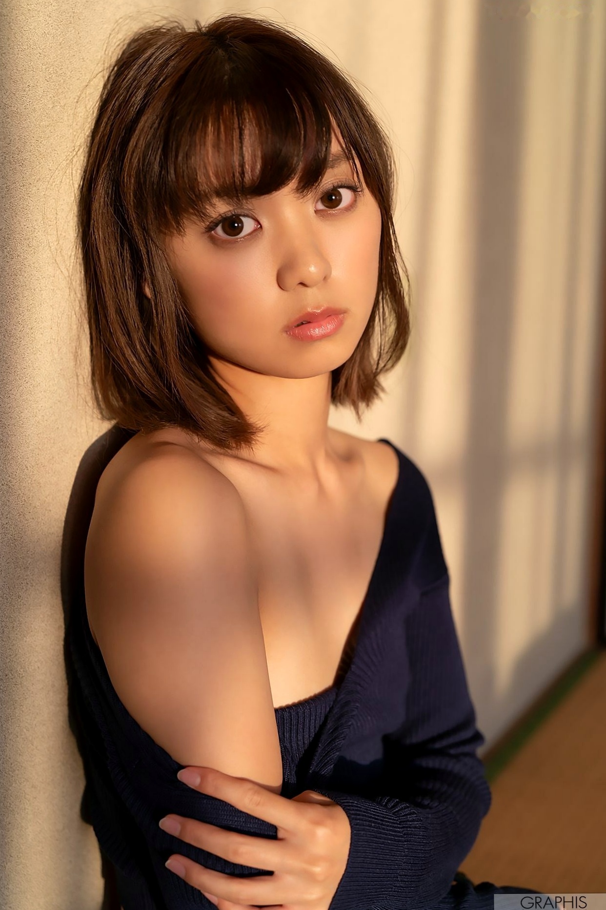 Gallery - Graphis萌波铃Suzu Monami写真集：清纯少女蜕变，纯欲家居私房与清新户外造型系列日本清纯私房照诱惑 女神私房照_秀色女神 - image 55