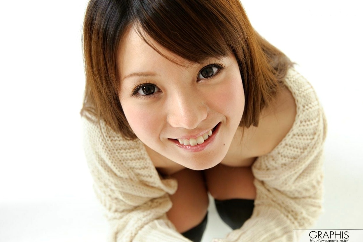 Gallery - Graphis日向唯：初次写真演绎清纯家居风，羞涩甜美与性感魅力并存，尽显邻家少女诱惑心跳瞬间日本私房照清纯性感诱惑 女神私房照_秀色女神 - image 3