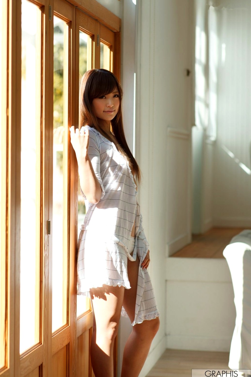 Gallery - Graphis 立花陽未精选写真集：清纯少女与性感私房的双重诱惑，还原极致美感盛宴日本性感清纯私房照诱惑 女神私房照_秀色女神 - image 6