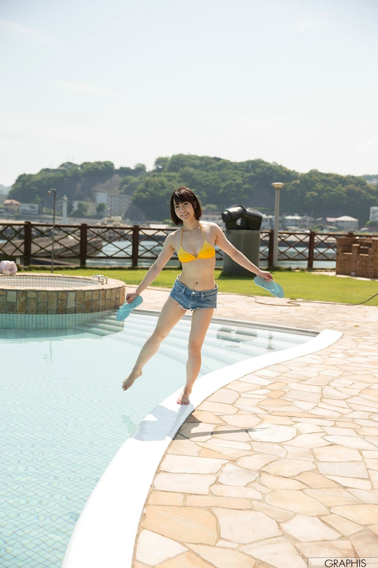 Gallery - 永仓濑奈 (Nagakura Sena) 纯白吊带裙写真集，清纯少女室内私房初次诱惑，Graphis治愈系女神图集清纯气质治愈系私房照日本 女神私房照_秀色女神 - image 3
