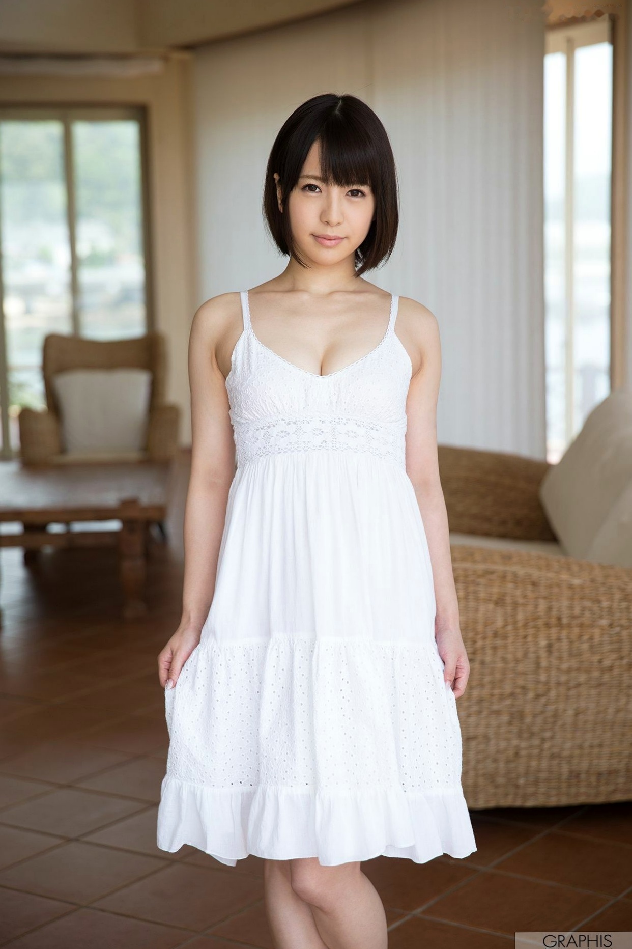 Gallery - 永仓濑奈 (Nagakura Sena) 纯白吊带裙写真集，清纯少女室内私房初次诱惑，Graphis治愈系女神图集清纯气质治愈系私房照日本 女神私房照_秀色女神 - image 18