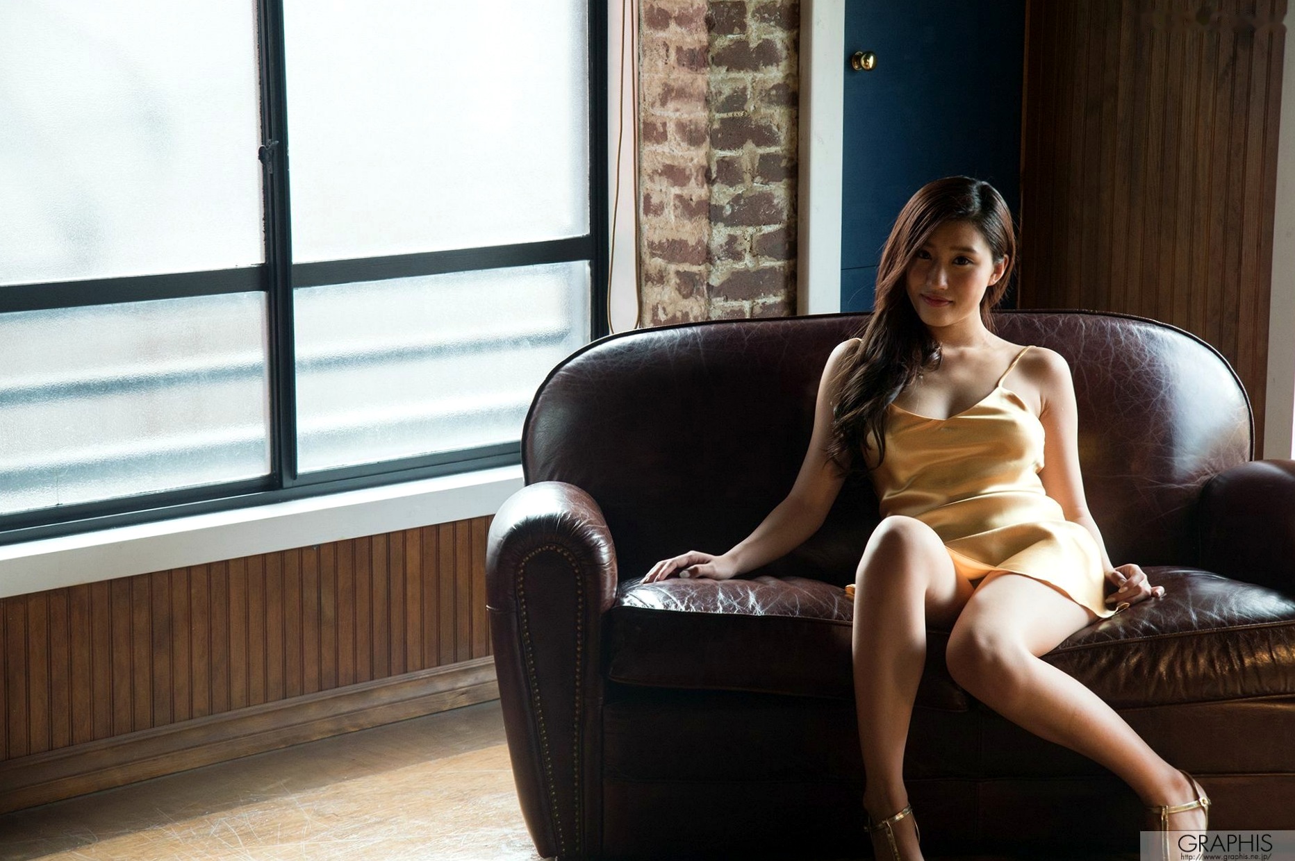 Gallery - Graphis美女美竹铃《Lip Hook Kiss》写真：校服诱惑与性感私房深度撩动，尽显曼妙身材日本性感校服私房照诱惑 女神私房照_秀色女神 - image 6