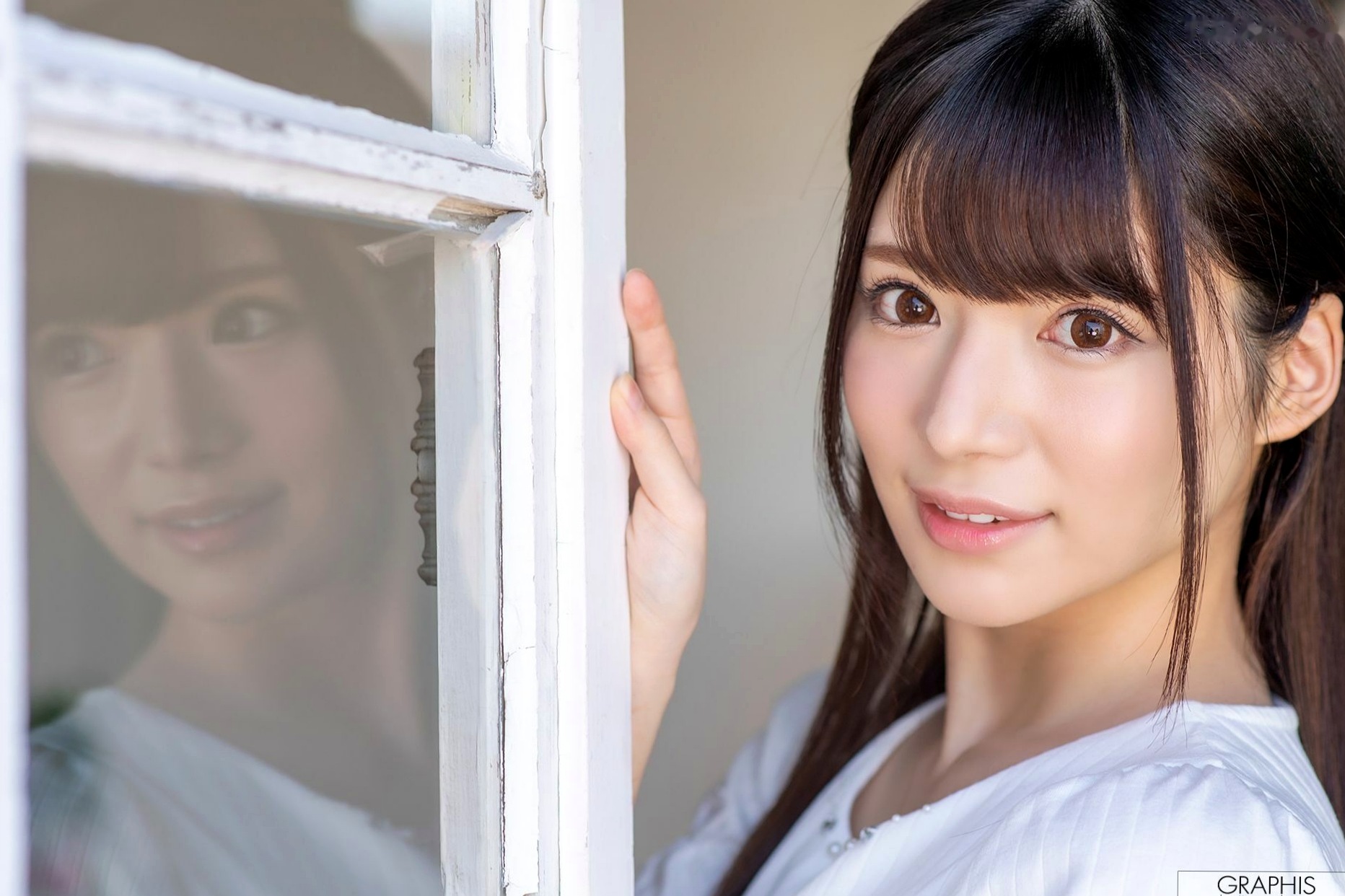 Gallery - Graphis_桜羽のどか《Olhos Claros》精选写真：清纯童颜展现灵动之美，极致室内私房诱惑视角日本清纯私房照性感诱惑 女神私房照_秀色女神 - image 1