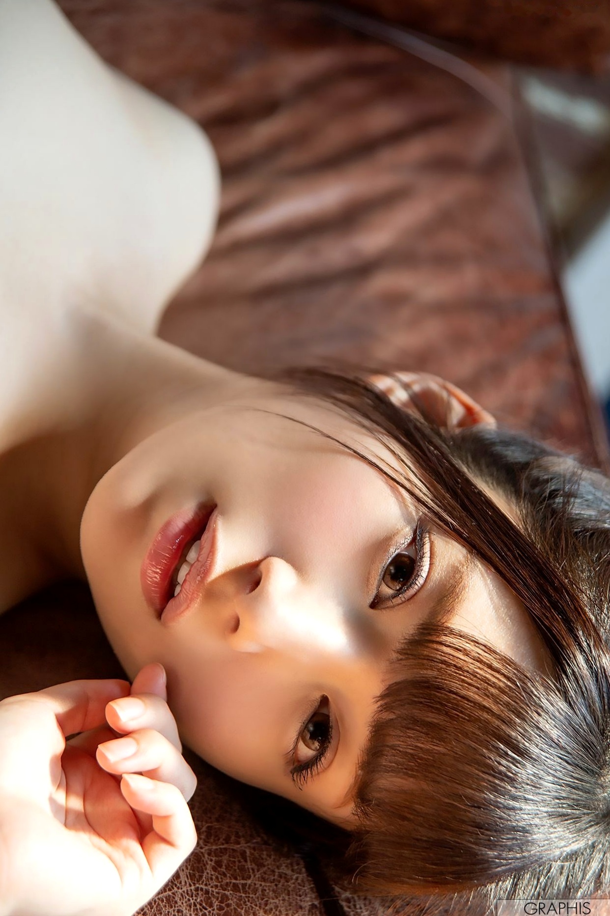 Gallery - Graphis_桜羽のどか《Olhos Claros》精选写真：清纯童颜展现灵动之美，极致室内私房诱惑视角日本清纯私房照性感诱惑 女神私房照_秀色女神 - image 30