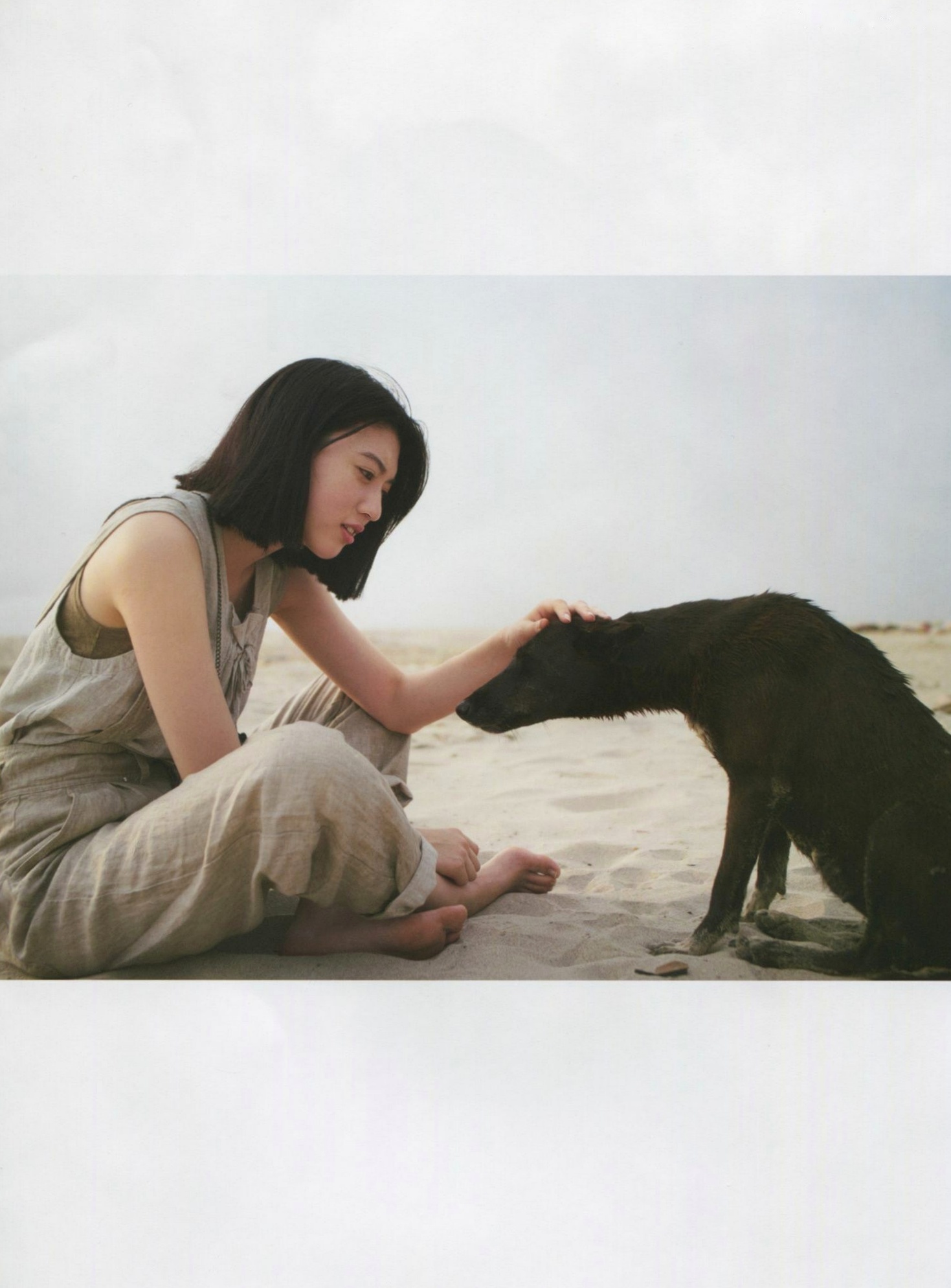 Gallery - PB写真集_Ayaka Miyoshi 三吉彩花《わたし》高清文艺感海边私房大片，尽显高冷气质与骨感美学【135P】日本气质清新治愈系 女神私房照_秀色女神 - image 26