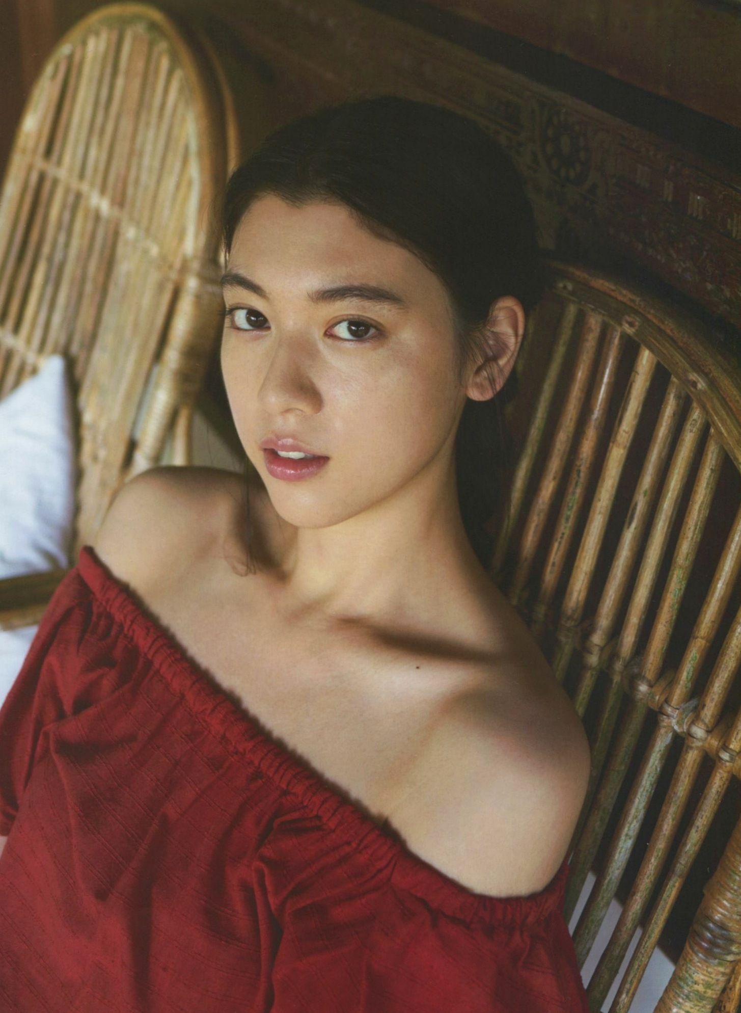 Gallery - PB写真集_Ayaka Miyoshi 三吉彩花《わたし》高清文艺感海边私房大片，尽显高冷气质与骨感美学【135P】日本气质清新治愈系 女神私房照_秀色女神 - image 49