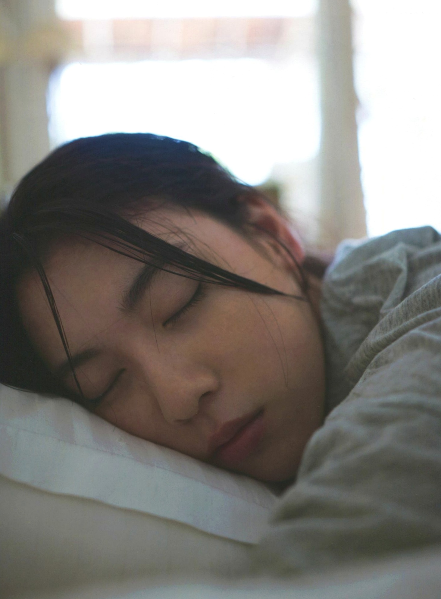 Gallery - PB写真集_Ayaka Miyoshi 三吉彩花《わたし》高清文艺感海边私房大片，尽显高冷气质与骨感美学【135P】日本气质清新治愈系 女神私房照_秀色女神 - image 71