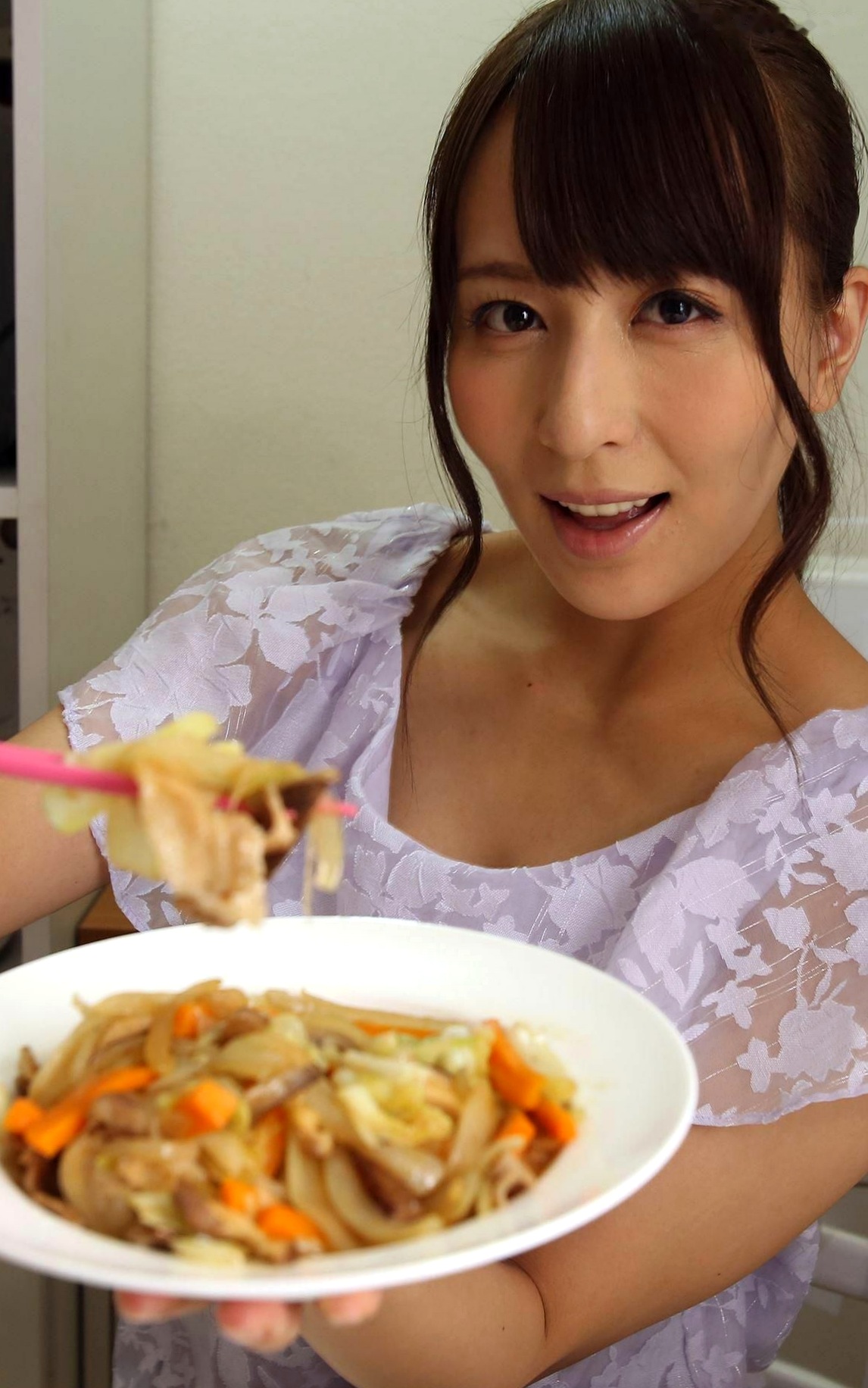 Gallery - 希崎杰西居家白色蕾丝内衣诱惑私房写真集，清纯甜美与成熟韵味并存的绝美神级镜头记录日本性感诱惑私房照女神 女神私房照_秀色女神 - image 34