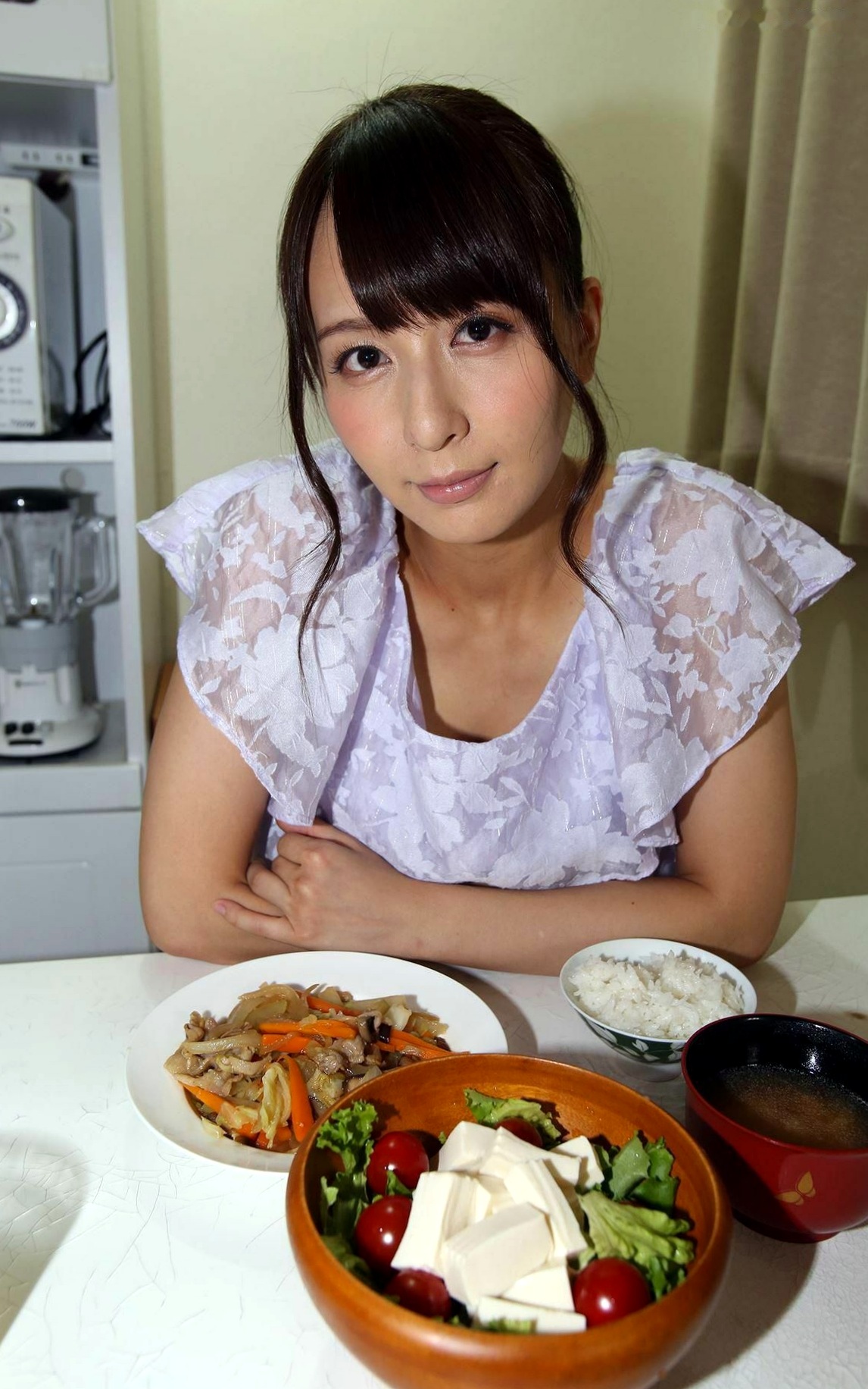 Gallery - 希崎杰西居家白色蕾丝内衣诱惑私房写真集，清纯甜美与成熟韵味并存的绝美神级镜头记录日本性感诱惑私房照女神 女神私房照_秀色女神 - image 37