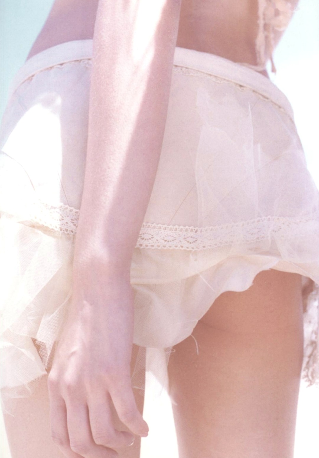 Gallery - 伊藤歩 Ayumi Ito 月刊系列清新唯美写真集 梦幻艺术风格私房照气质清纯治愈系私房照 女神私房照_秀色女神 - image 25