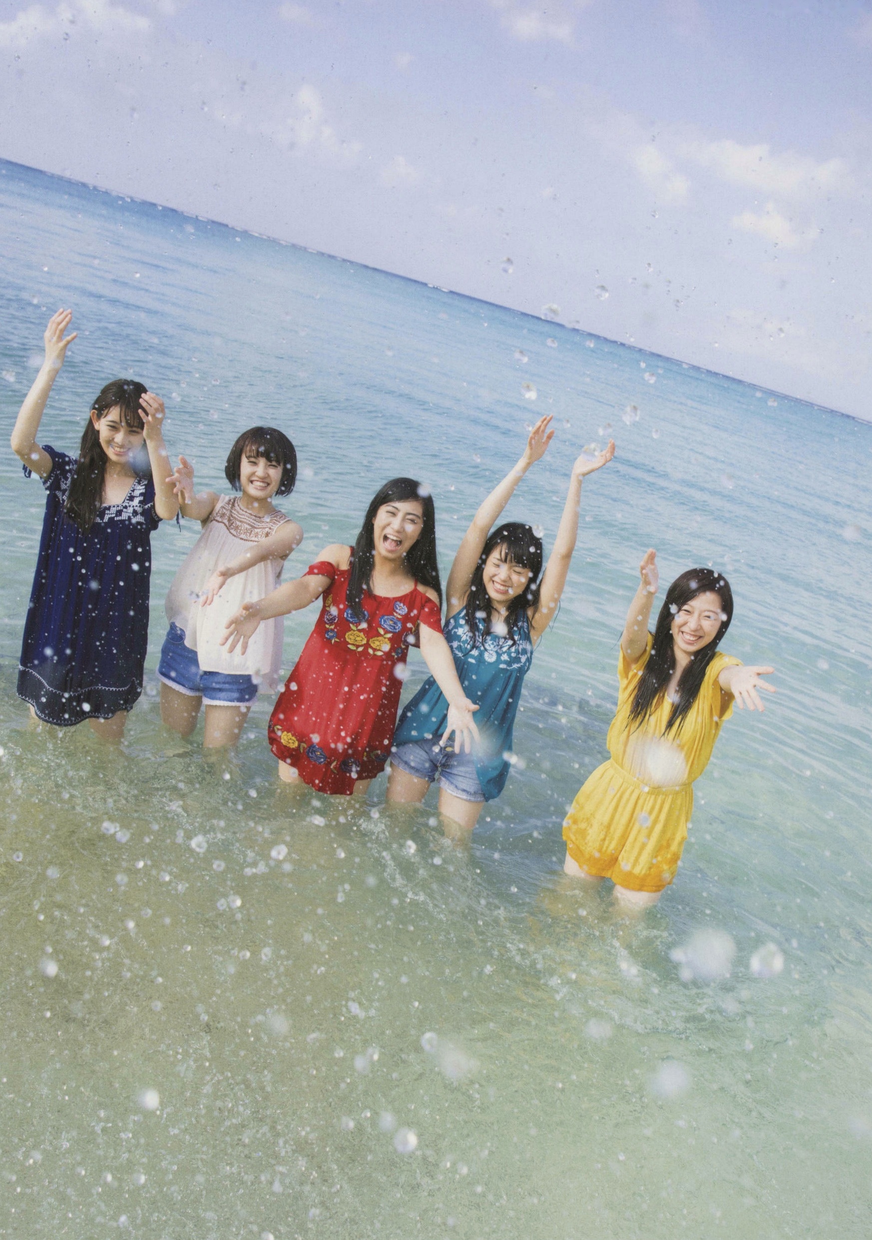 Gallery - 日本偶像团体Team Syachihoko写真集《SYACHI TRIP》，清纯少女户外旅拍，元气清新治愈系风格日本清新治愈系萌系 女神私房照_秀色女神 - image 74