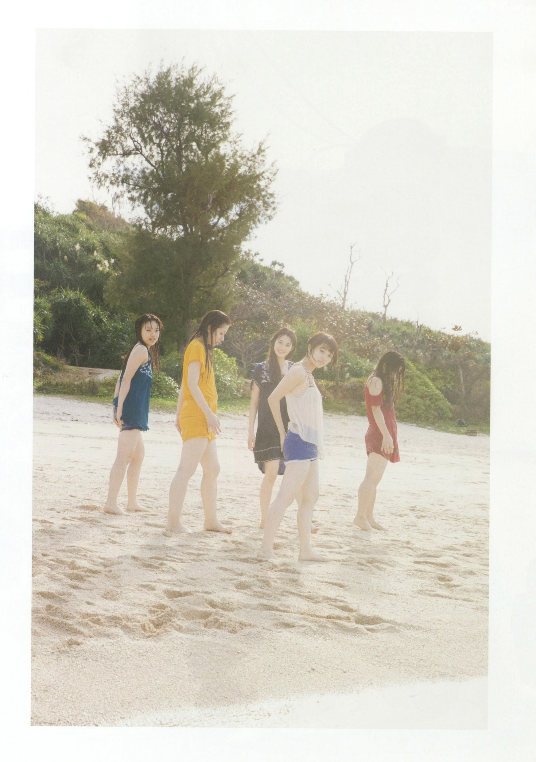 Gallery - 日本偶像团体Team Syachihoko写真集《SYACHI TRIP》，清纯少女户外旅拍，元气清新治愈系风格日本清新治愈系萌系 女神私房照_秀色女神 - image 82