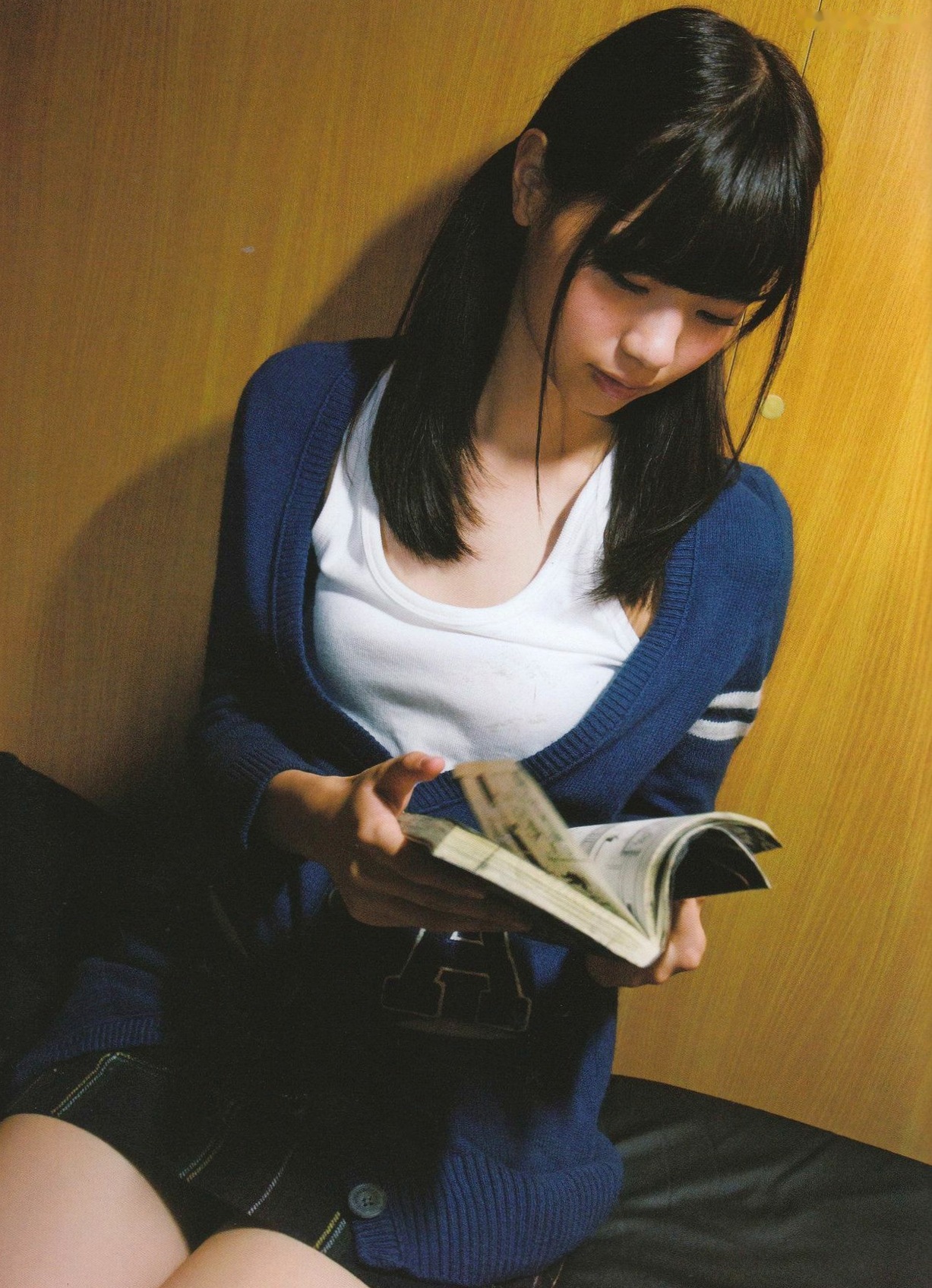 Gallery - 西野七濑《普段着》写真集：清纯少女海滩比基尼与文艺街拍，记录甜美治愈的日常瞬间清纯治愈系比基尼日本女神 女神私房照_秀色女神 - image 9