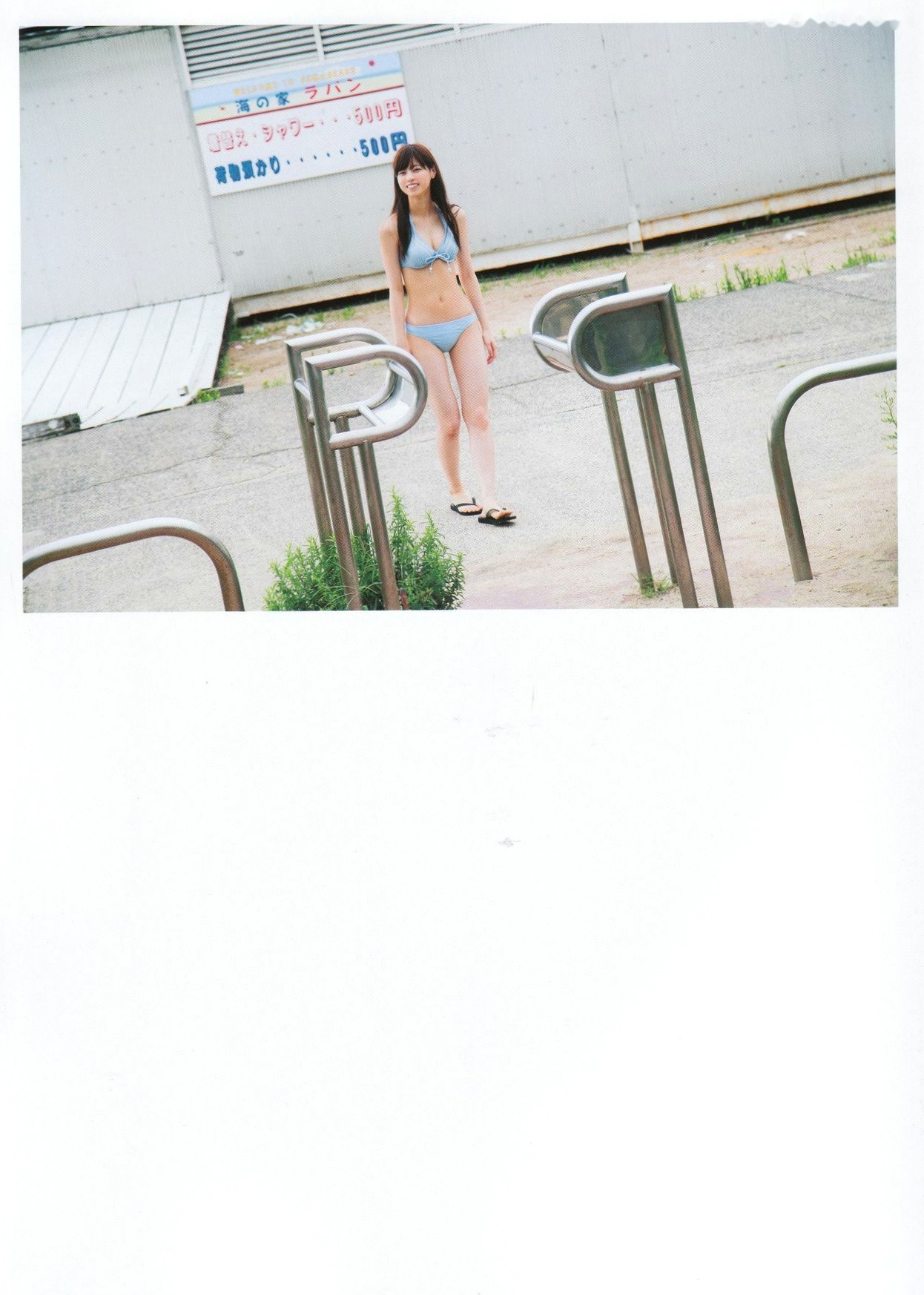 Gallery - 西野七濑《普段着》写真集：清纯少女海滩比基尼与文艺街拍，记录甜美治愈的日常瞬间清纯治愈系比基尼日本女神 女神私房照_秀色女神 - image 11