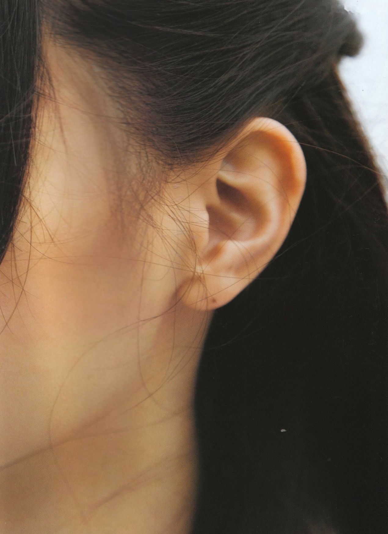 Gallery - 西野七濑《普段着》写真集：清纯少女海滩比基尼与文艺街拍，记录甜美治愈的日常瞬间清纯治愈系比基尼日本女神 女神私房照_秀色女神 - image 17