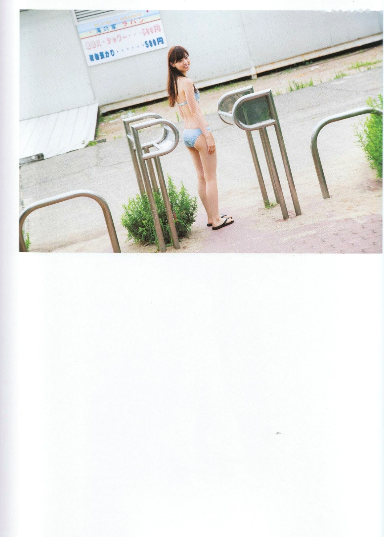 Gallery - 西野七濑《普段着》写真集：清纯少女海滩比基尼与文艺街拍，记录甜美治愈的日常瞬间清纯治愈系比基尼日本女神 女神私房照_秀色女神 - image 22