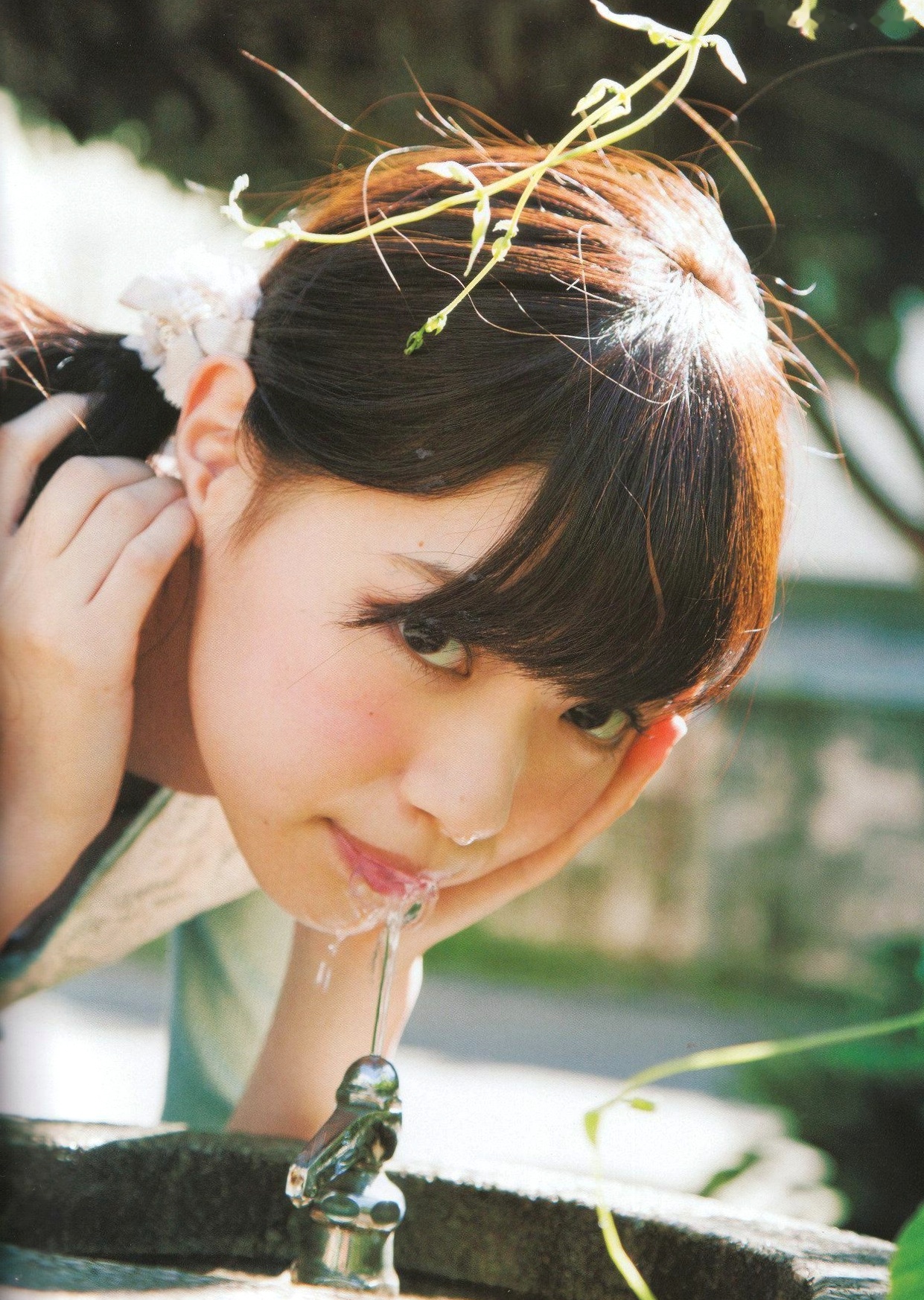 Gallery - 西野七濑《普段着》写真集：清纯少女海滩比基尼与文艺街拍，记录甜美治愈的日常瞬间清纯治愈系比基尼日本女神 女神私房照_秀色女神 - image 83